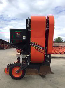 มาใหม่ เครื่องปลูกอ้อยแบบท่อน ตราช้าง SBP 100 มือสอง  ใส่รถรุ่น M95 ถึง M108 เครื่องลำเลียงท่อนพันธุ์ LD100  LD100  ฟรีดาวน์  ผ่อน  2,375  ผ่อน  2 ปี   SBP ดาวน์  50,000  ผ่อน 2,375 ผ่อน 2 ปี  สนใจโทรสอบถาม เข้ามาเลือกดูที่ร้านได้จ้า