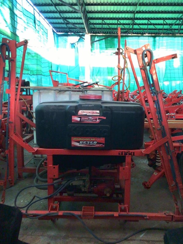 มาใหม่ ถังพ่นยามือสอง BS350  ตราช้าง เข้ามาใหม่  ใช้ได้ทนทาน  ถังจุใหญ่ ทำงานเร็วเต็มประสิทธิภาพงาน   ขายราคา 25,000 บาทจ้า  สนใจโทรสอบถาม 065-2401438 น้องเอินจ้า เข้ามาเลือกที่ร้านได้จ้า