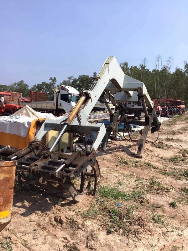 มาใหม่ ขายเฉพาะชุดคีบอ้อย CX มือ2 ใส่รถรุ่น M70 M85 ใช้งานทนทาน ทำงานรวดเร็ว คีบอ้อย ขายสดราคา 95,000 บาทจ้า สนใจโทรสอบถาม 065-2401438 น้องเอิญจ้า เข้ามาเลือกดูที่ร้านได้จ้า มาใหม่ ขายเฉพาะชุดคีบอ้อย CX มือ2 ใส่รถรุ่น M70 M85 ใช้งานทนทาน ทำงานรวดเร็ว คีบอ้อย ขายสดราคา 95,000 บาทจ้า สนใจโทรสอบถาม 065-2401438 น้องเอิญจ้า เข้ามาเลือกดูที่ร้านได้จ้า