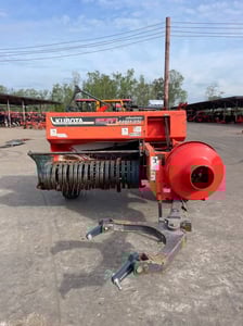 มาใหม่ เครื่องอัดฟาง HB130มือสอง  HB135มือสอง  ทำงานรวดเร็ว  ลดค่าใช้จ่าย เพิ่มรายได้ เต็มประสิทธิภาพงาน 👍ขายราคาพ่อค้า   60,000   บาท   HB135มือสอง 👍ขายราคาพ่อค้า 120,000 บาท    เข้ามาเลือกดูที่ร้านได้จ้า