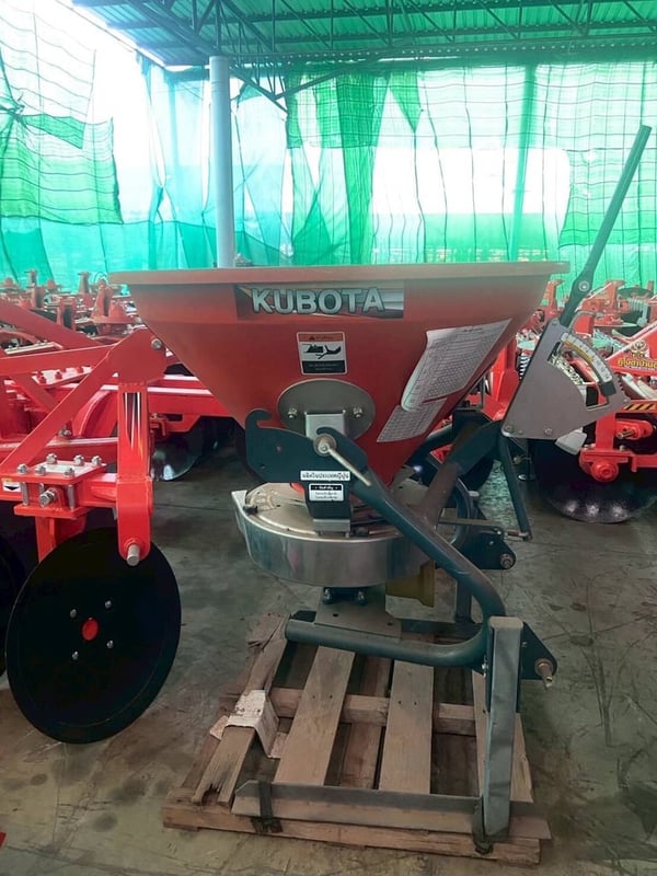 มาใหม่ เครื่องหว่านปุ๋ย มือสอง  FS200SP เข้ามาใหม่  ทำงานเร็ว ลดค่าแรง ใช้ทนทาน   ขายราคา 25,000 บาทจ้า  สนใจโทรสอบถาม 065-2401438 น้องเอินจ้า เข้ามาเลือกที่ร้านได้จ้า