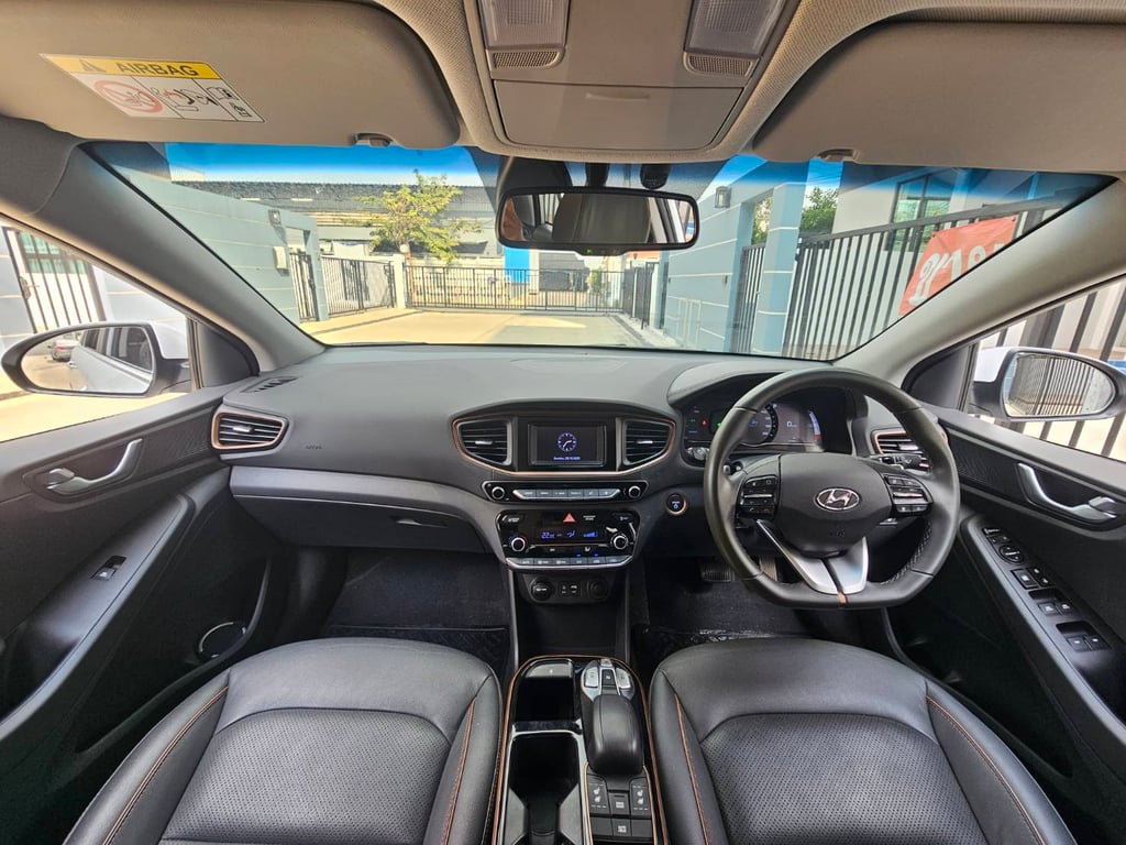 ⚡🚗 Hyundai 1.5 IONIQ EV ปี 2019 รถไฟฟ้าแท้ 100% ใช้งานดี ประหยัดจริง ดูแลง่ายมาก ⚡🚗 Hyundai 1.5 IONIQ EV ปี 2019 รถไฟฟ้าแท้ 100% ใช้งานดี ประหยัดจริง ดูแลง่ายมาก