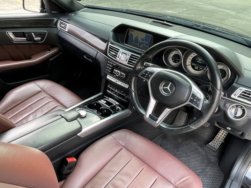 BENZ E300 2.2 BLUETEC HYBRID AMG DYNAMIC ปี 2015 BENZ E300 2.2 BLUETEC HYBRID AMG DYNAMIC ปี 2015