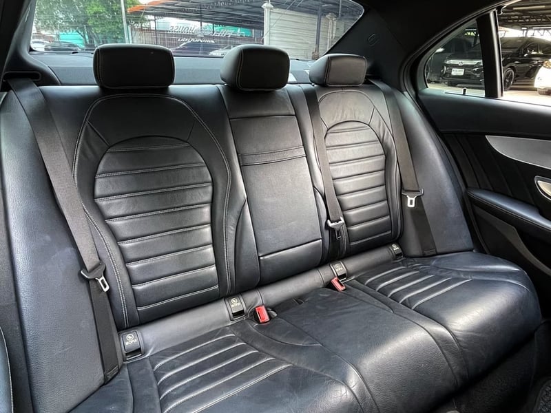 BENZ C350e AMG Dynamic ปี 2017  รถบ้านแท้ สภาพนางฟ้า เกรด AAA 