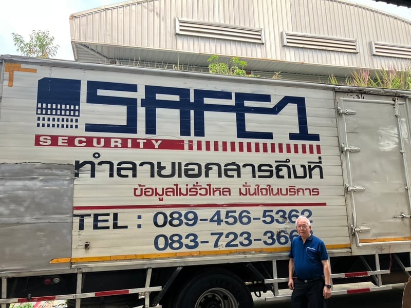 HINO FG 212แรงม้า รถบรรทุก 6ล้อ ตู้แห้ง ปี2011