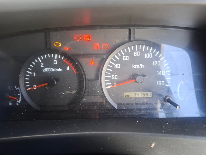 ISUZU NPR 130แรงม้า CNG รถบรรทุก 6ล้อ ตู้แห้ง ปี2012 เลขไมล์น้อยกว่า 800,000 กม. ISUZU NPR 130แรงม้า CNG รถบรรทุก 6ล้อ ตู้แห้ง ปี2012 เลขไมล์น้อยกว่า 800,000 กม.