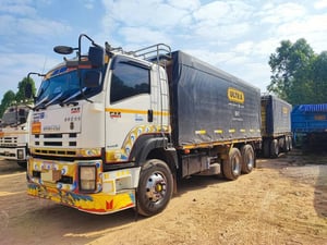 ISUZU FXZ 360แรงม้า รถบรรทุก 10ล้อ พ่วงแม่ลูก ปี2014 ISUZU FXZ 360แรงม้า รถบรรทุก 10ล้อ พ่วงแม่ลูก ปี2014