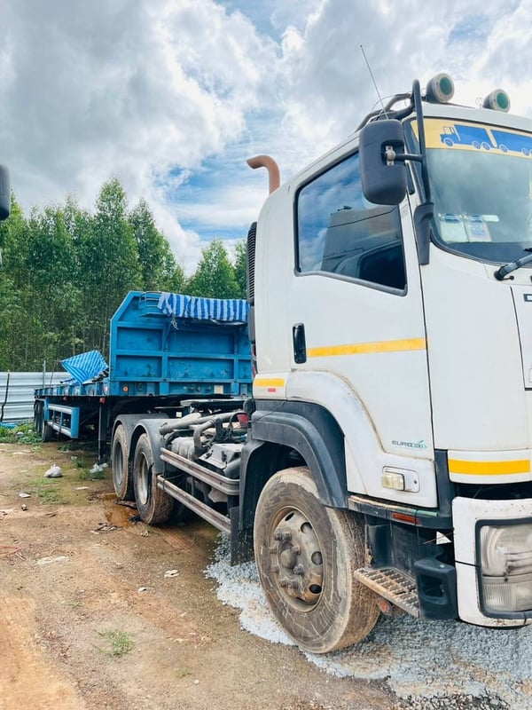 ISUZU GXZ 360แรงม้า รถบรรทุก 10ล้อ หัวลาก เฉพาะหัว ปี2013 ISUZU GXZ 360แรงม้า รถบรรทุก 10ล้อ หัวลาก เฉพาะหัว ปี2013