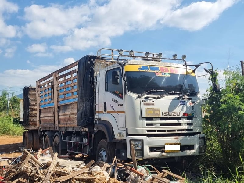 ISUZU FXZ 360แรงม้า รถบรรทุก 10ล้อ พ่วงแม่ลูก ปี2014 ISUZU FXZ 360แรงม้า รถบรรทุก 10ล้อ พ่วงแม่ลูก ปี2014