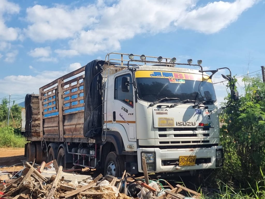 ISUZU FXZ 360แรงม้า รถบรรทุก 10ล้อ กระบะคอกสูง