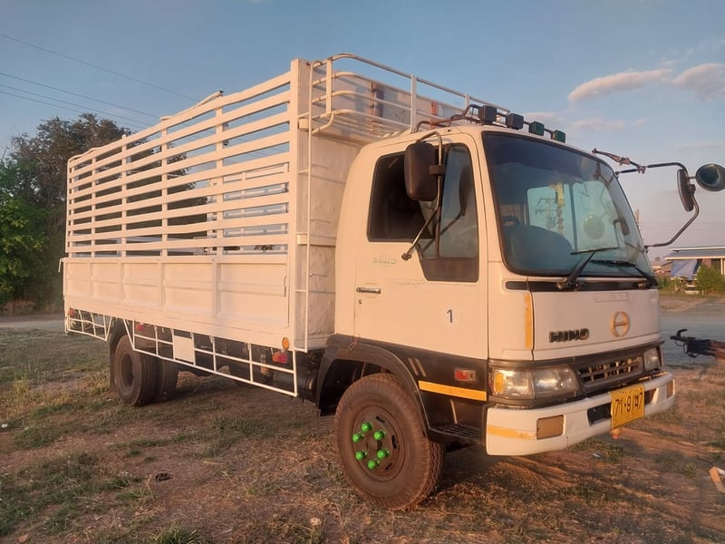 ขาย6ล้อ ฮีโน่เครื่อง165แรง คัชซีKM