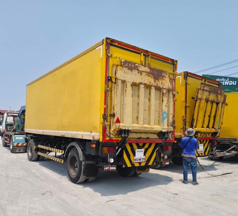 ลูกพวงตู้แห้งยาว7.68พร้อมลิฟต์ท้าย