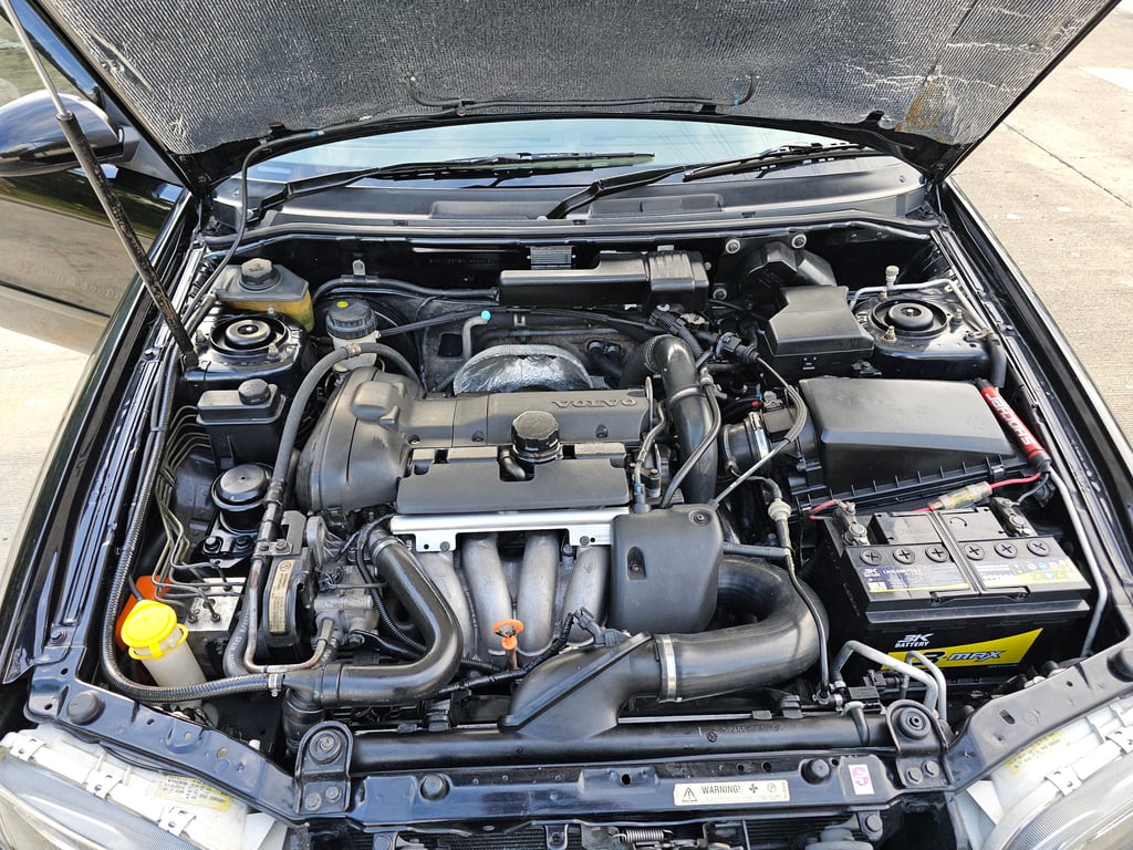 2001 Volvo S40 T4