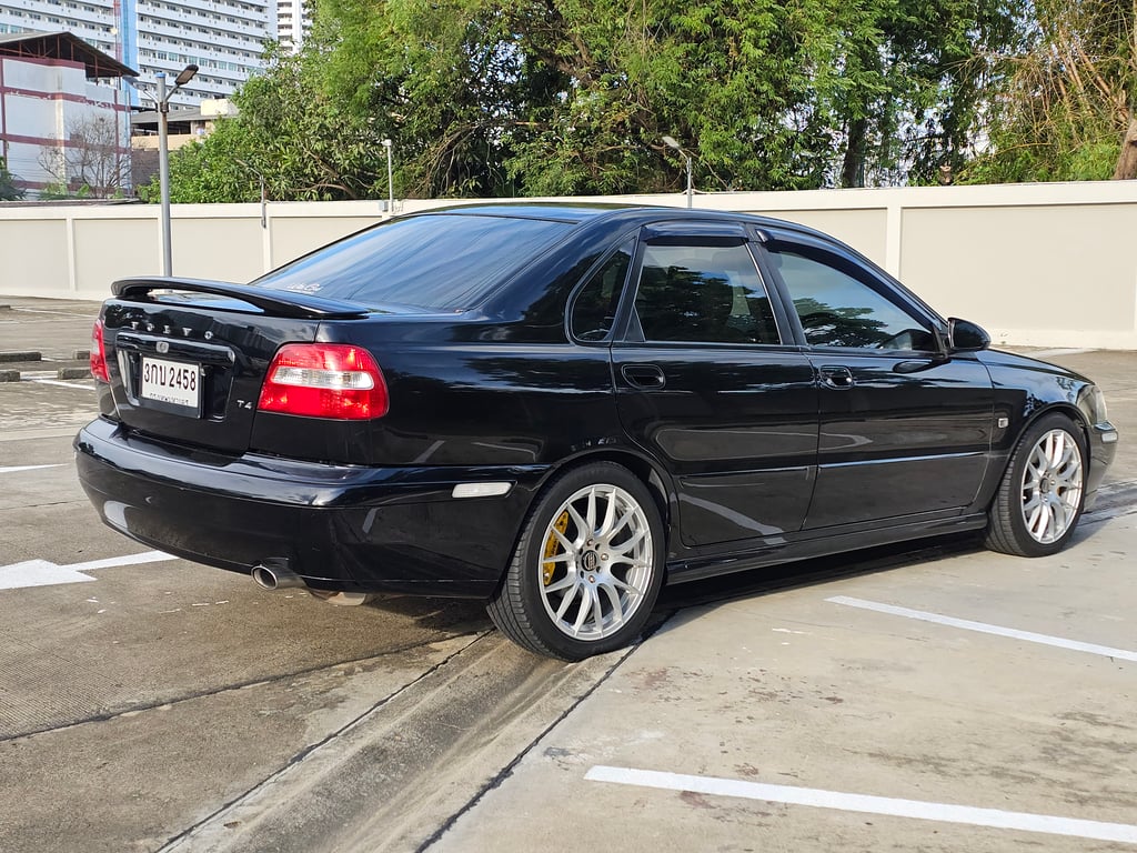 2001 Volvo S40 T4