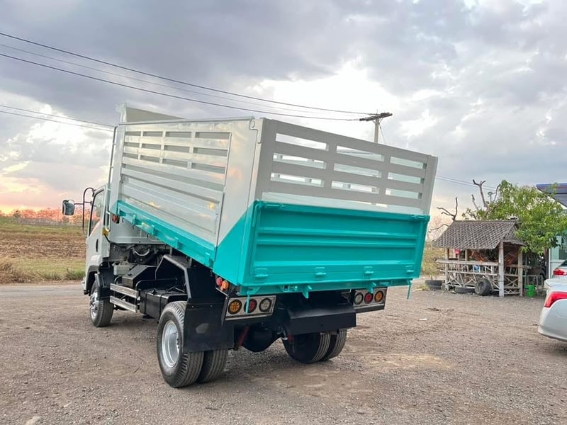 ISUZU FRR 190แรงม้า รถบรรทุก 6ล้อ ดั้มพ์ ปี2018 ISUZU FRR 190แรงม้า รถบรรทุก 6ล้อ ดั้มพ์ ปี2018