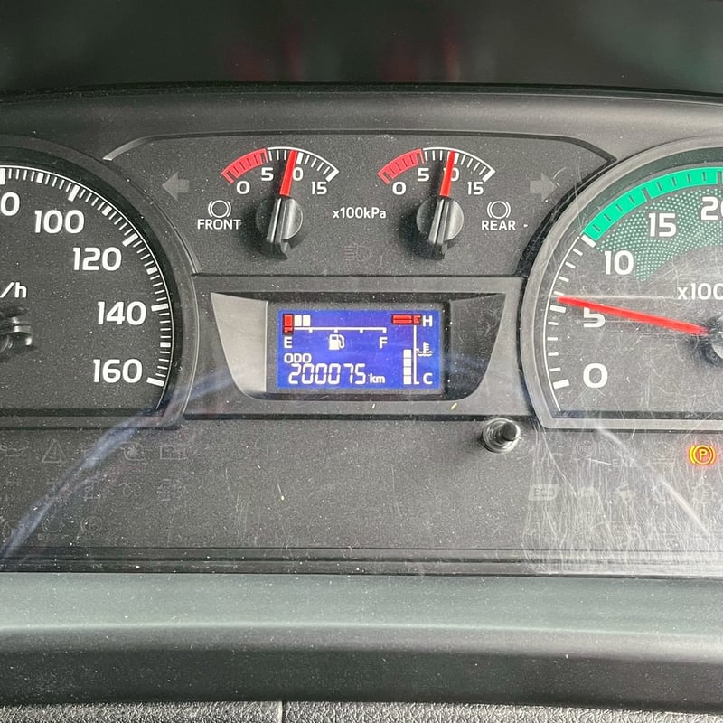 รถหกล้อตู้สิบบาน ปี 66 เครื่อง 240 แรง รถหกล้อตู้สิบบาน ปี 66 เครื่อง 240 แรง