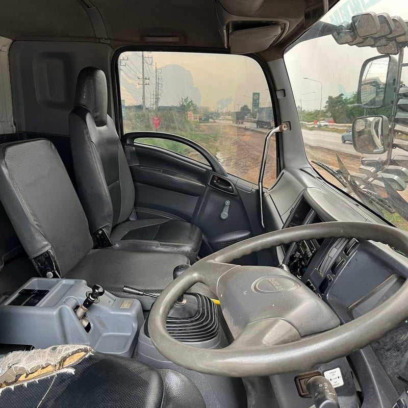 ISUZU FVZ 300แรงม้า รถบรรทุก 10ล้อ ดั้มพ์ ปี2014 ISUZU FVZ 300แรงม้า รถบรรทุก 10ล้อ ดั้มพ์ ปี2014