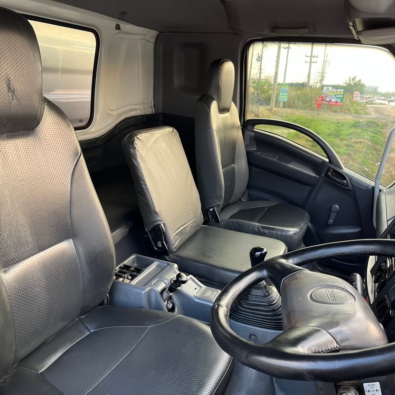 ISUZU FXZ 360แรงม้า รถบรรทุก 10ล้อ ดั้มพ์ ปี2013