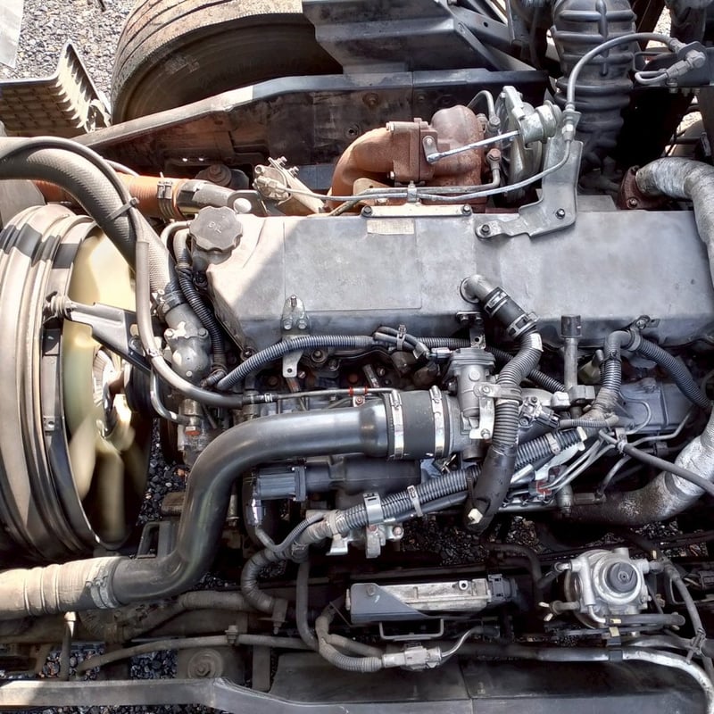 รถหกล้อตู้สิบบาน