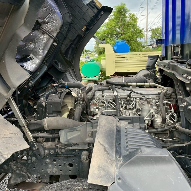 รถหกล้อตู้สิบบาน ปี 66 เครื่อง 240 แรง รถหกล้อตู้สิบบาน ปี 66 เครื่อง 240 แรง