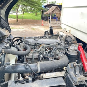 รถหกล้อดั้มพ์