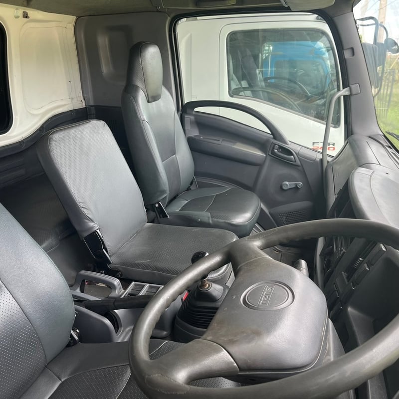 ISUZU FTR 240แรงม้า รถบรรทุก 6ล้อ กระบะคอกสูง ปี2014