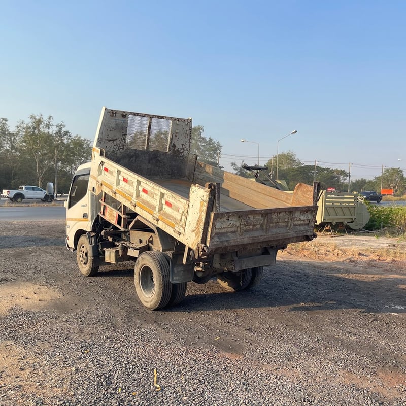 HINO XZU 150แรงม้า รถบรรทุก 6ล้อ ดั้มพ์ ปี2020