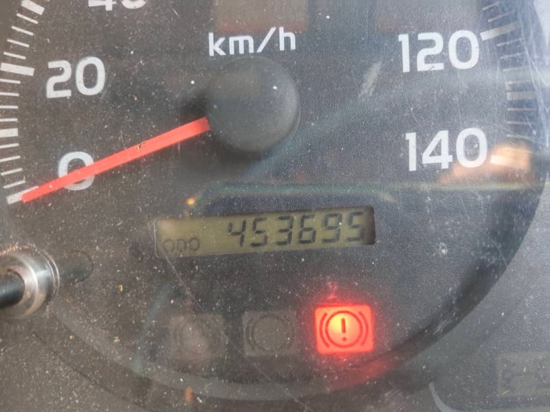 HINO FM 344แรงม้า รถบรรทุก 10ล้อ ดั้มพ์ ปี2013 HINO FM 344แรงม้า รถบรรทุก 10ล้อ ดั้มพ์ ปี2013