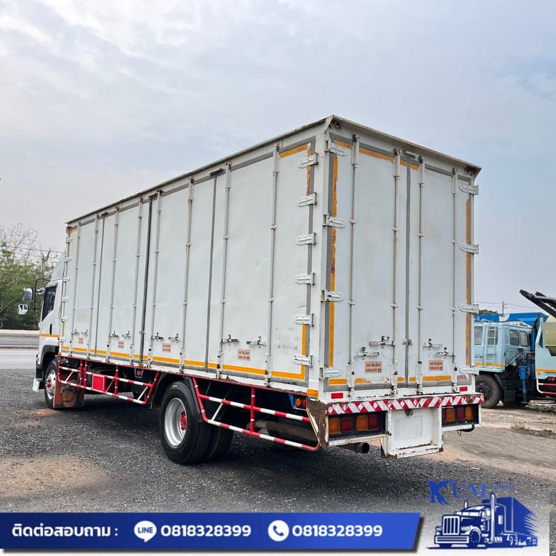 ISUZU FTR 240แรงม้า รถบรรทุก 6ล้อ ตู้แห้ง ปี2013