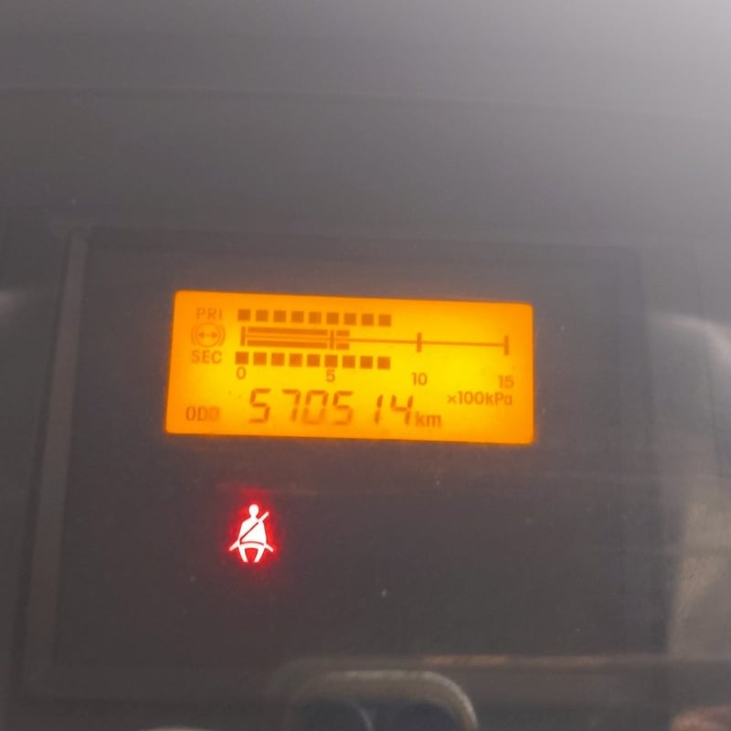 รถหกล้อตู้สิบบาน ปี 62 เครื่อง 240 แรง รถหกล้อตู้สิบบาน ปี 62 เครื่อง 240 แรง