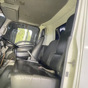 ISUZU NPR 150แรงม้า รถบรรทุก 6ล้อ ดั้มพ์ ปี2013 ISUZU NPR 150แรงม้า รถบรรทุก 6ล้อ ดั้มพ์ ปี2013