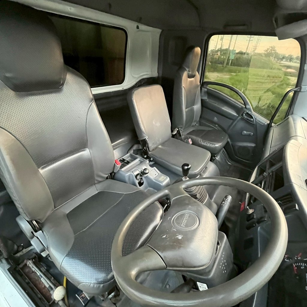 ISUZU FXZ 360แรงม้า รถบรรทุก 10ล้อ ดั้มพ์ ปี2014