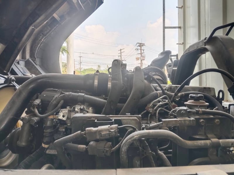 ISUZU FTR 240แรงม้า รถบรรทุก 6ล้อ กระบะคอกสูง ปี2011