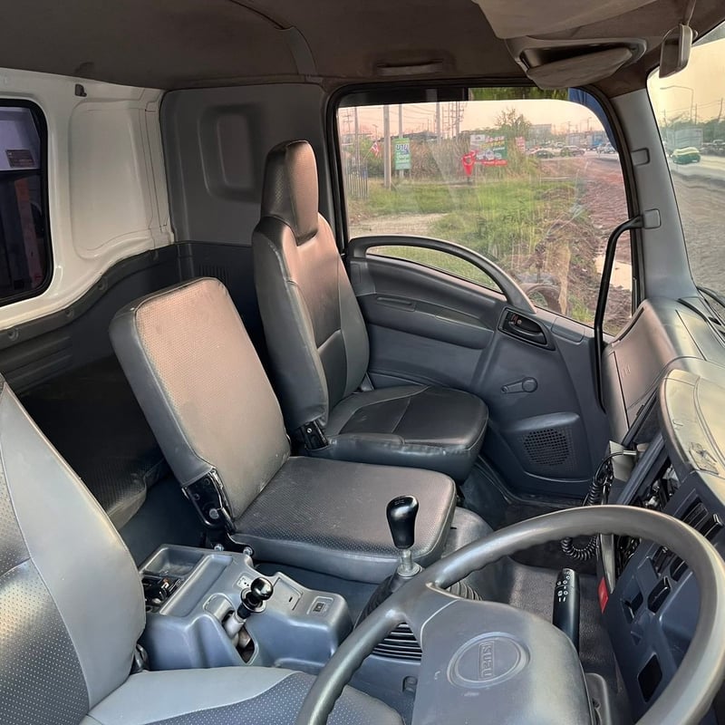 ISUZU FXZ 360แรงม้า รถบรรทุก 10ล้อ ดั้มพ์ ปี2016 เลขไมล์น้อยกว่า 500,000 กม. ISUZU FXZ 360แรงม้า รถบรรทุก 10ล้อ ดั้มพ์ ปี2016 เลขไมล์น้อยกว่า 500,000 กม.