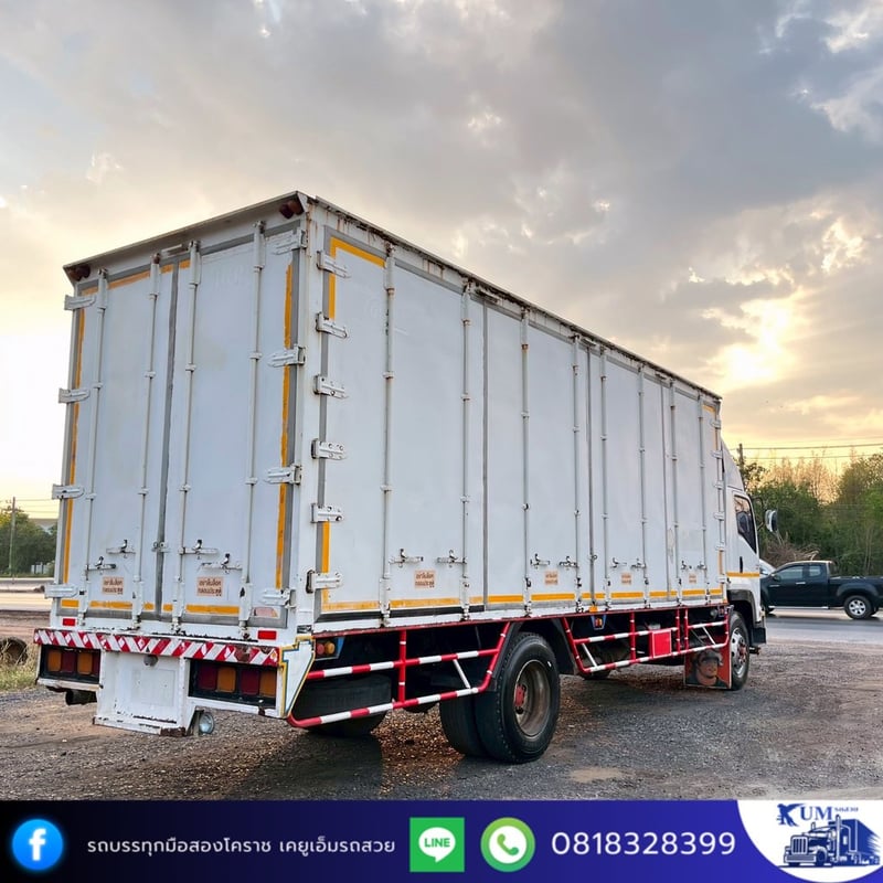 ISUZU FTR  240แรงม้า รถบรรทุก 6ล้อ ตู้แห้ง ปี2013