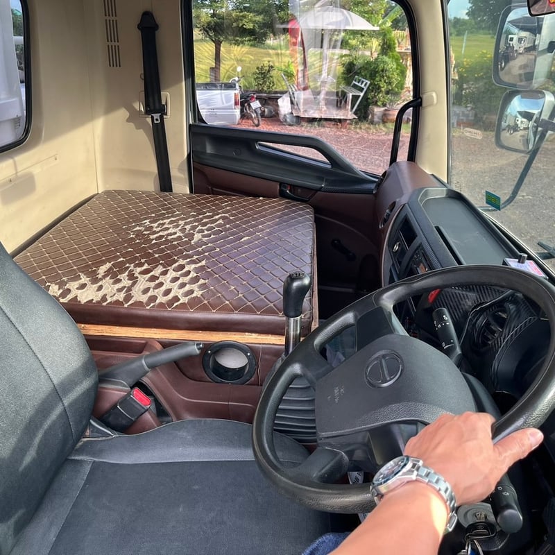 รถหกล้อดั้มพ์ 210 แรง ปี 65