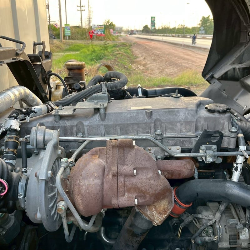 ISUZU FTR 240แรงม้า รถบรรทุก 6ล้อ ตู้แห้ง ปี2013 ISUZU FTR 240แรงม้า รถบรรทุก 6ล้อ ตู้แห้ง ปี2013