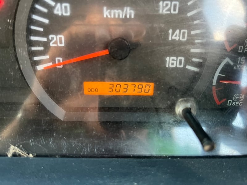 ISUZU FRR 190แรงม้า รถบรรทุก 6ล้อ ดั้มพ์ ปี2018 ISUZU FRR 190แรงม้า รถบรรทุก 6ล้อ ดั้มพ์ ปี2018