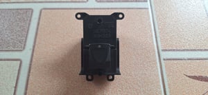 สวิทช์กดขึ้นลงกระจกประตูไฟฟ้า HONDA แท้ สวิทช์กดขึ้นลงกระจกประตูไฟฟ้า HONDA แท้