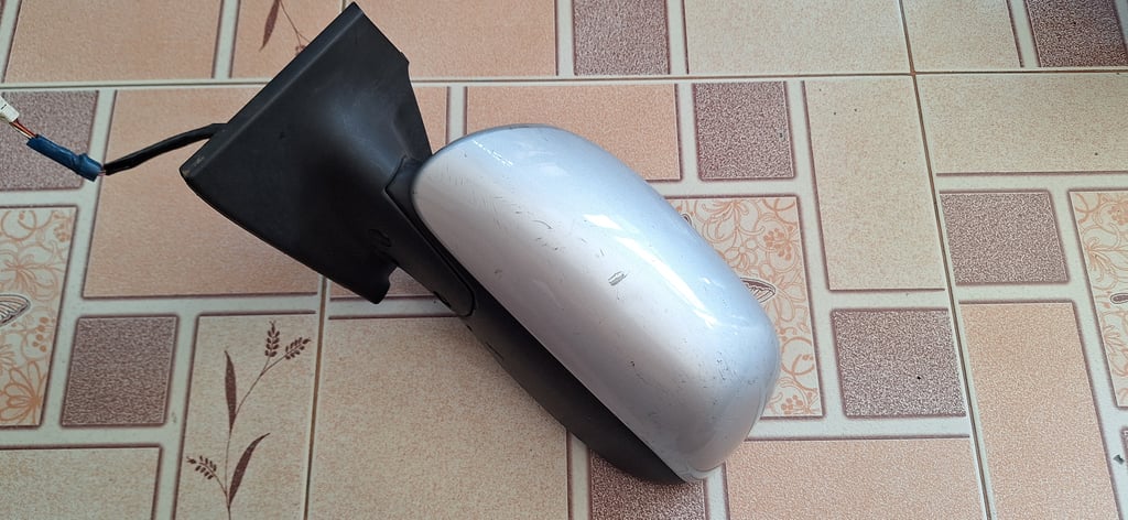 กระจกมองข้าง Toyota yaris ข้างซ้าย กระจกมองข้าง Toyota yaris ข้างซ้าย