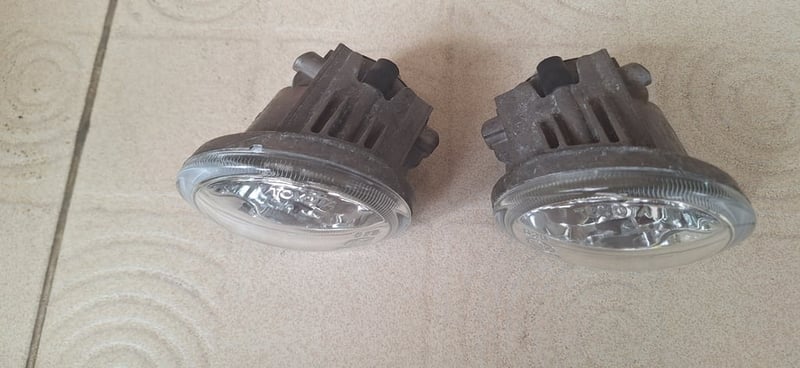 ไฟตัดหมอก TOYOTA WISH แท้ ไฟตัดหมอก TOYOTA WISH แท้