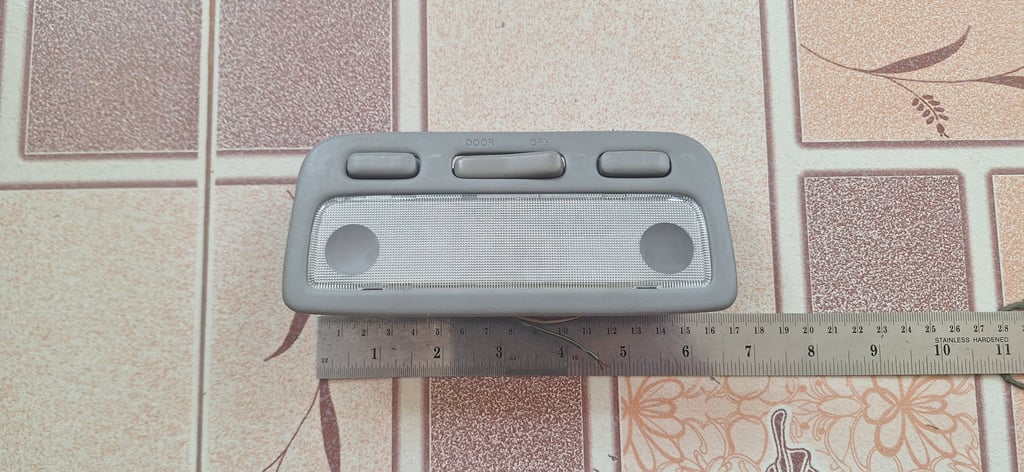 ไฟส่องแผนที่ TOYOTA รุ่นเก่า  ตรงรุ่น Toyota Celica T20 1994