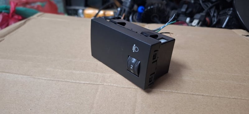 สวิทช์ปรับระดับไฟหน้า Mazda แท้