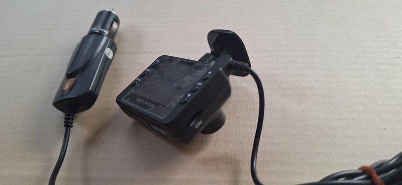 กล้องติดหน้ารถ Yupiteru รุ่น DRY-ST500 มือสองญี่ปุ่น