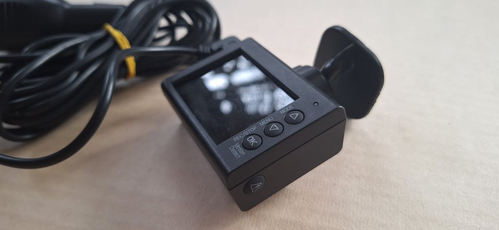 กล้องติดหน้ารถ Yupiteru มือสองญี่ปุ่น รุ่น DRY-ST3000 