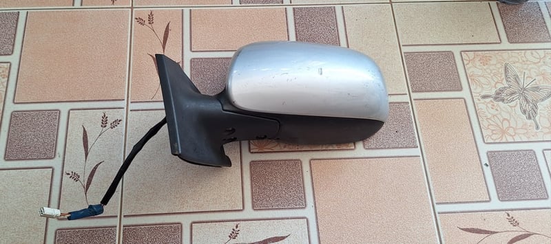 กระจกมองข้าง Toyota yaris ข้างซ้าย