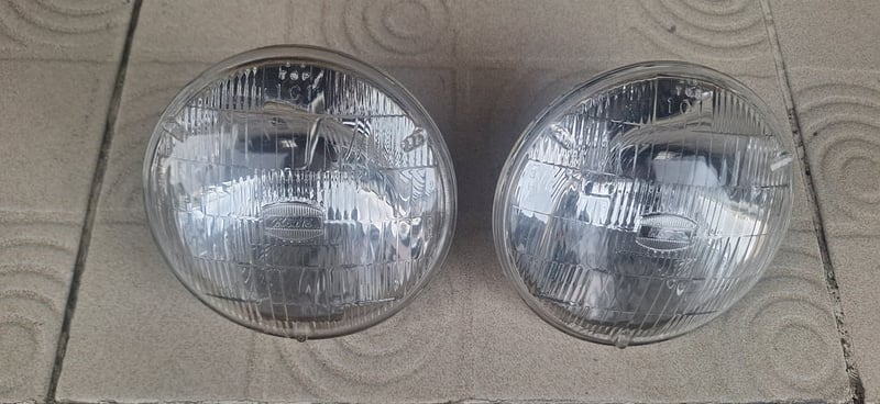 ไฟหน้าทรงกลมรถรุ่นเก่า Koito มือสองจากญี่ปุ่น ขนาด 5.5นิ้ว ไฟหน้าทรงกลมรถรุ่นเก่า Koito มือสองจากญี่ปุ่น ขนาด 5.5นิ้ว