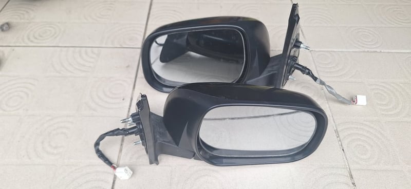 กระจกมองข้าง TOYOTA bB QNC21 ปี2005-2013 สีดำ กระจกมองข้าง TOYOTA bB QNC21 ปี2005-2013 สีดำ