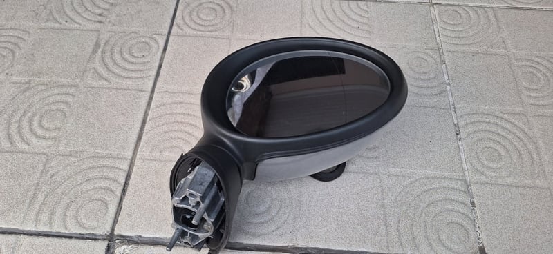 กระจกมองข้าง Mini R56 ข้างขวา สีบอร์น แท้ กระจกมองข้าง Mini R56 ข้างขวา สีบอร์น แท้