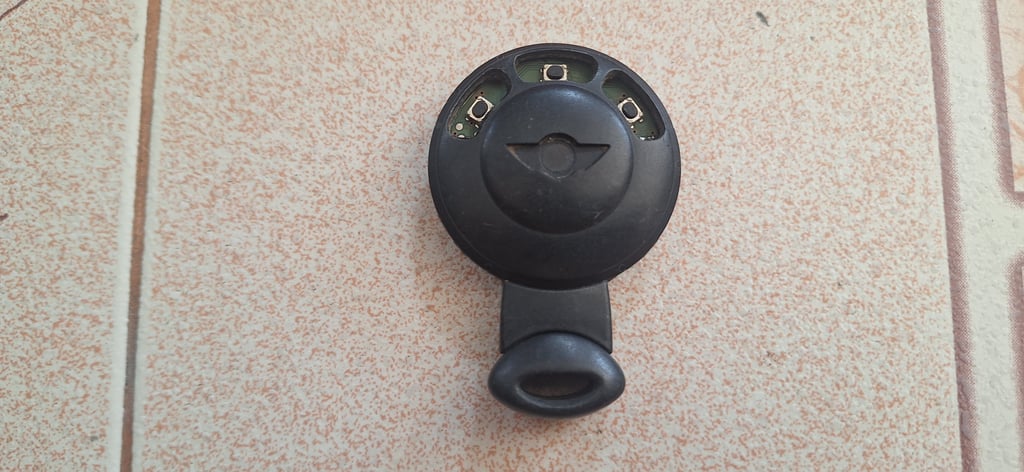 กุญแจรีโมท Mini cooper แท้ ไม่มีปุ่มกด กุญแจรีโมท Mini cooper แท้ ไม่มีปุ่มกด